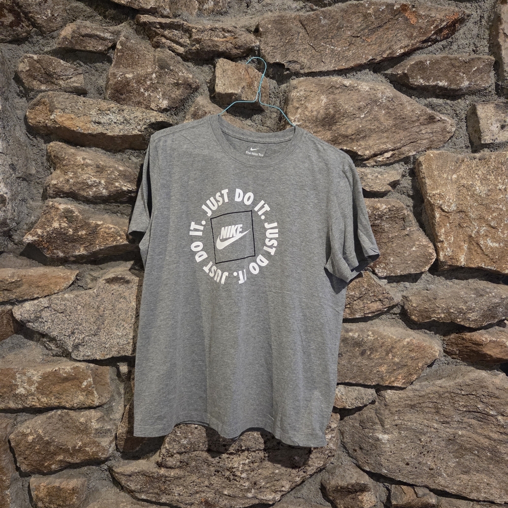 Nike Gray Just Do It Men's Short Sleeve Tee